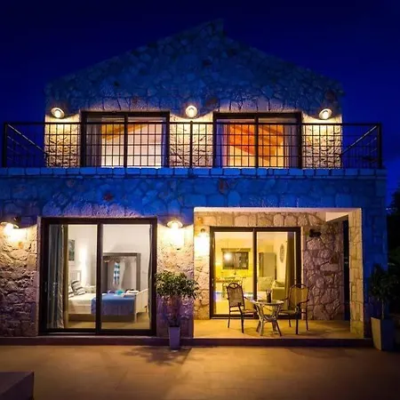 Amboula Sleeps 6 Pool Air Con Wifi *